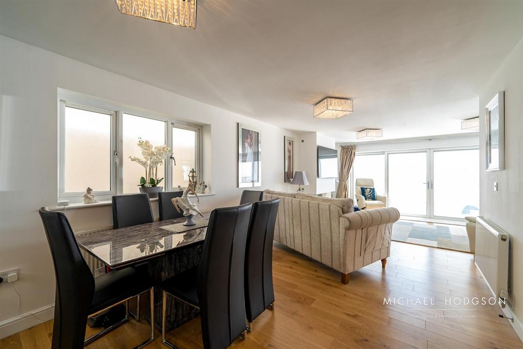 Living Room / Dining Room &amp; Kitchen Point