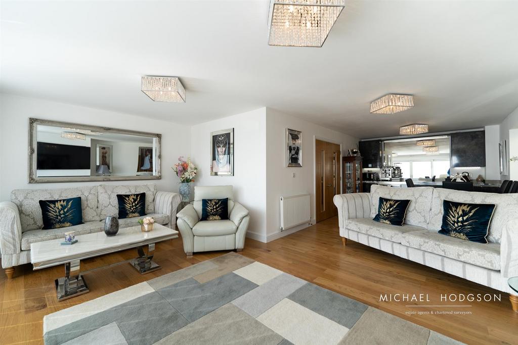 Living Room / Dining Room &amp; Kitchen Point