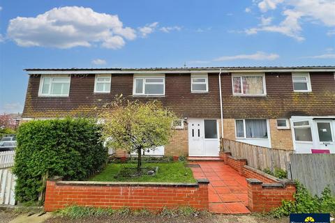 3 Appledore Close, Eastbourne, BN23 7JF
