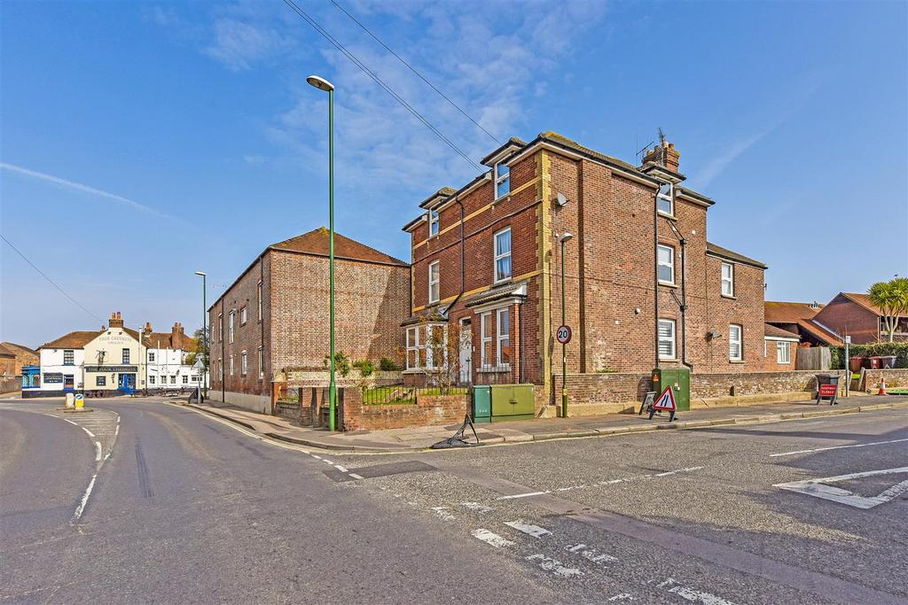 Whyke Road, Chichester 6 bed apartment for sale £880,000