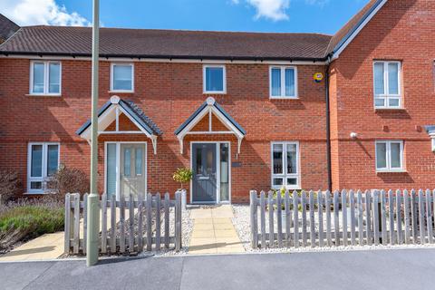 104 Saunders Way, Basingstoke, RG23 7FG