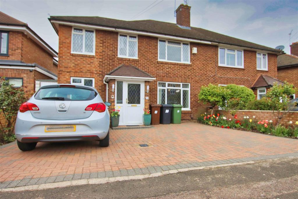Bullhead Road, Borehamwood 3 bed semidetached house for sale £715,000
