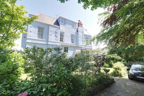 Willowtree House Torrs Park, Ilfracombe, EX34 8AY
