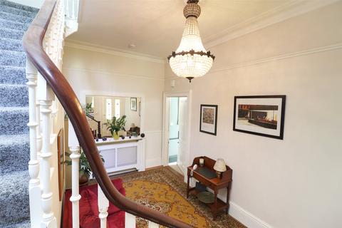 Willowtree House Torrs Park, Ilfracombe, EX34 8AY