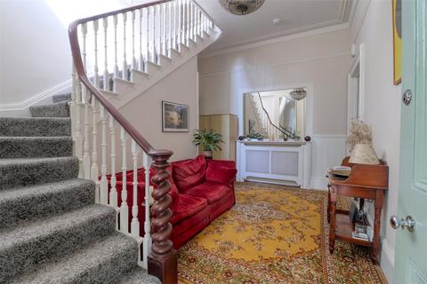 Willowtree House Torrs Park, Ilfracombe, EX34 8AY