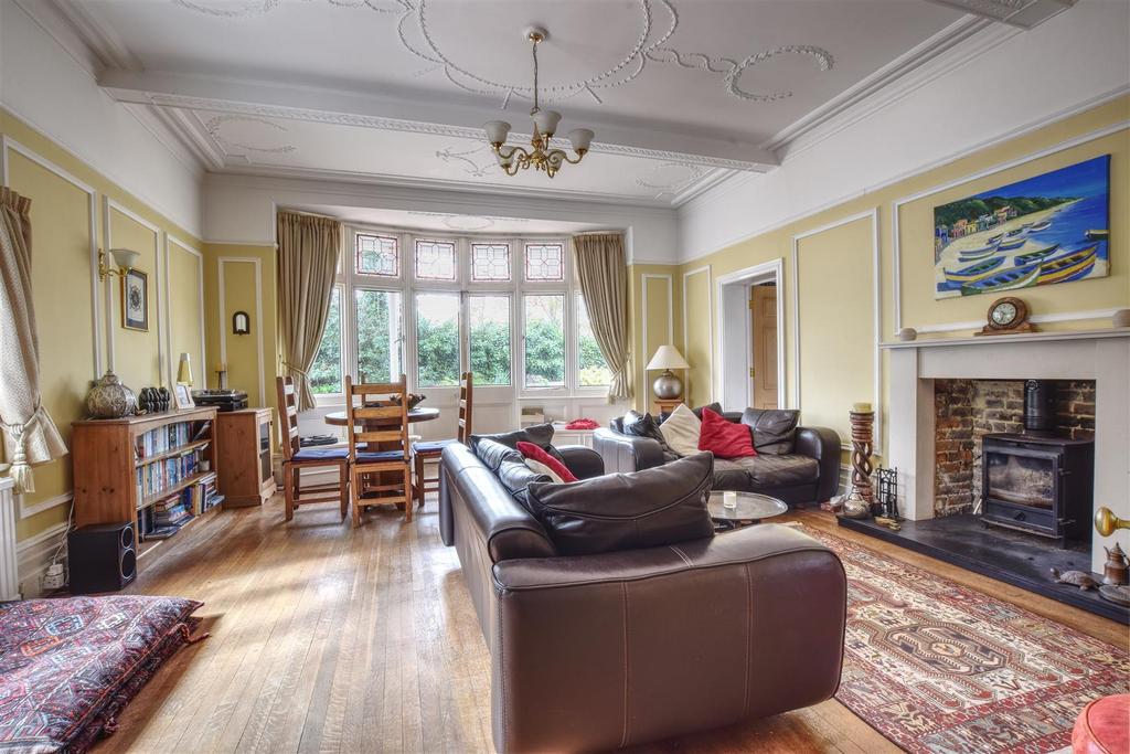 Collington Lane West, BexhillOnSea 4 bed semidetached house for sale