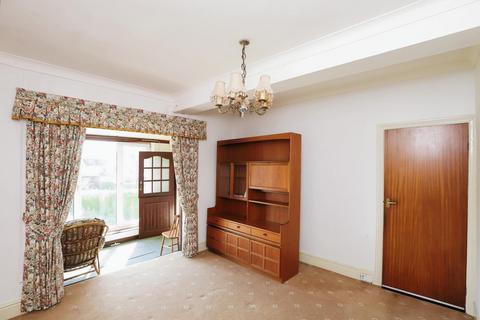27 Folds Crescent, Sheffield, S8 0EP