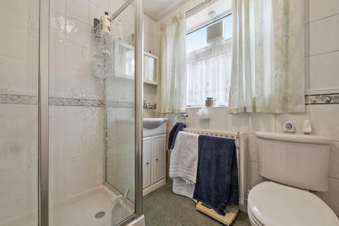 3 Beaufort Close, Romford, RM7 8DD