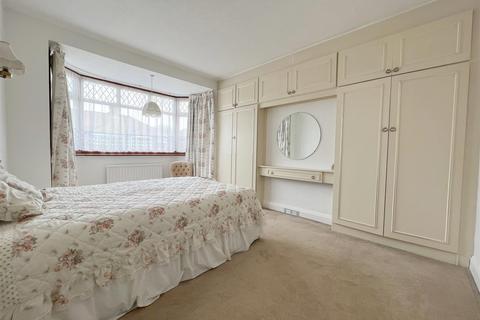 97 Amberley Road, Enfield, EN1 2QZ