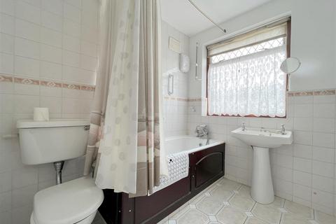 97 Amberley Road, Enfield, EN1 2QZ