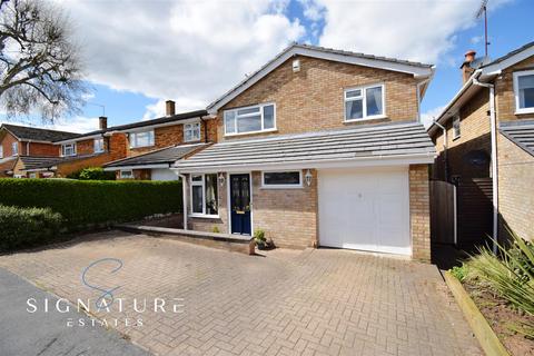 24 Rymill Close, Bovingdon, Hemel Hempstead, HP3 0JA