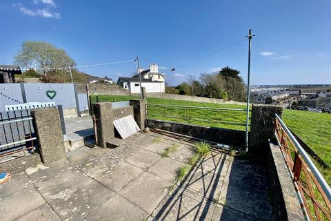 2 bedroom terraced house for sale, Caernarfon Road, Pwllheli