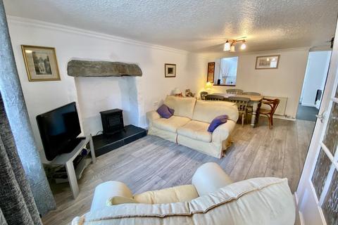 undefined, Caernarfon Road, Pwllheli