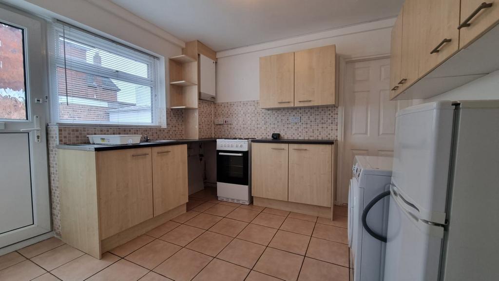 Blackberry Lane, Halesowen 1 bed flat £650 pcm (£150 pw)