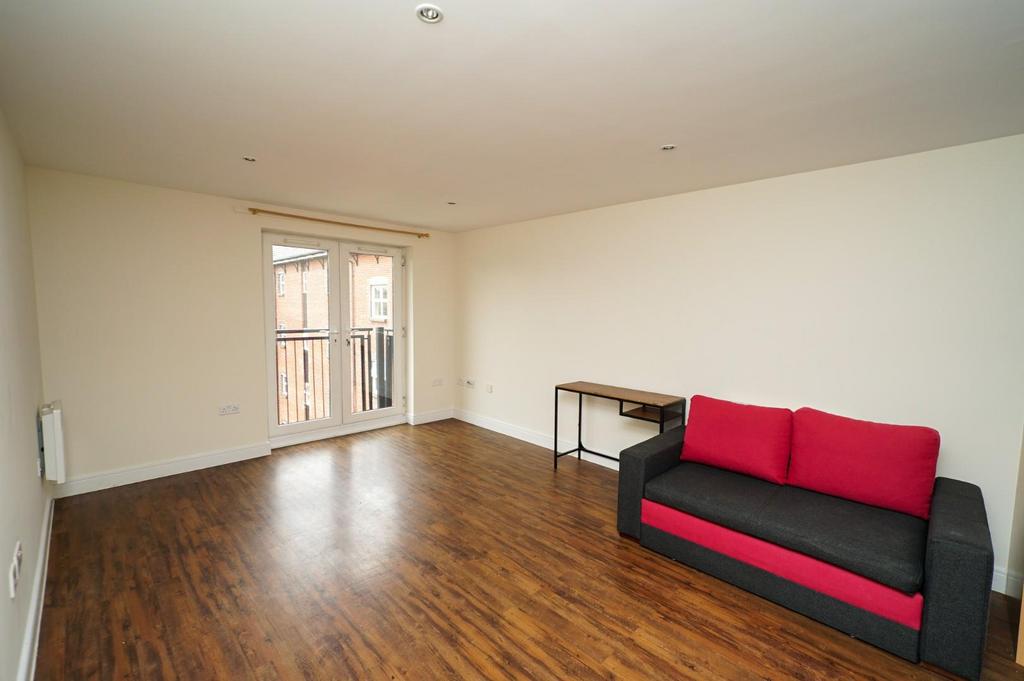 West Dock, Linslade 2 bed apartment £220,000