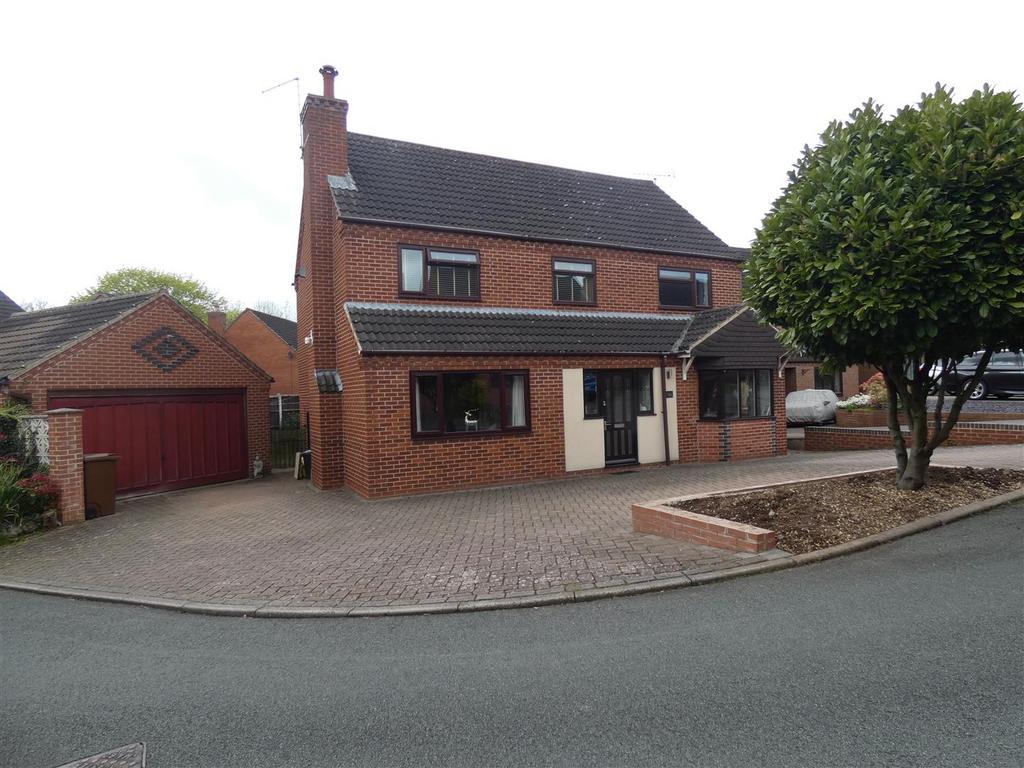 Telmah Close, Stretton, BurtonOnTrent 4 bed detached house £450,000