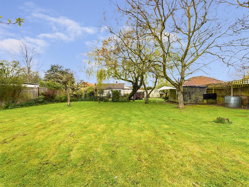 Thorpe Road, Southrepps, Norwich 2 bed detached bungalow £315,000