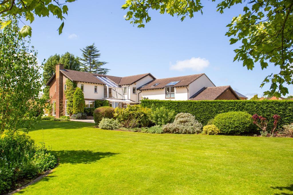 Charlton Park Gate, Cheltenham 6 bed detached house £2,000,000