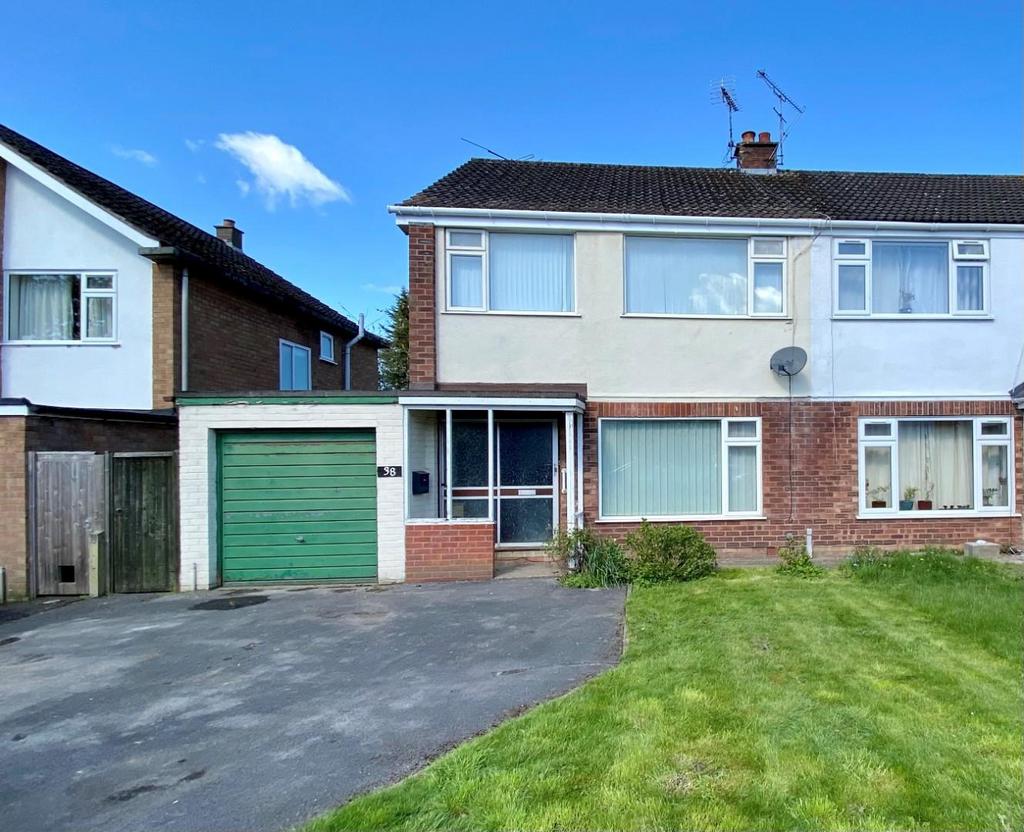 Foxes Way, Warwick 3 bed semidetached house for sale £379,950