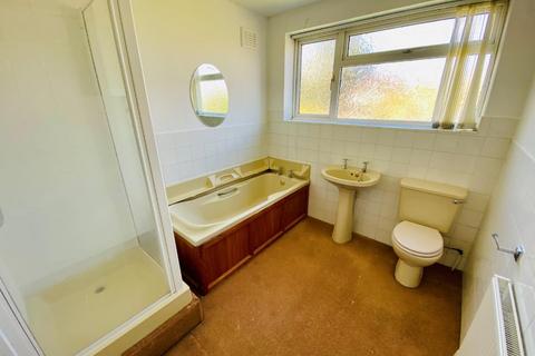 38 Foxes Way, Warwick, CV34 6AY