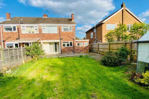 38 Foxes Way, Warwick, CV34 6AY