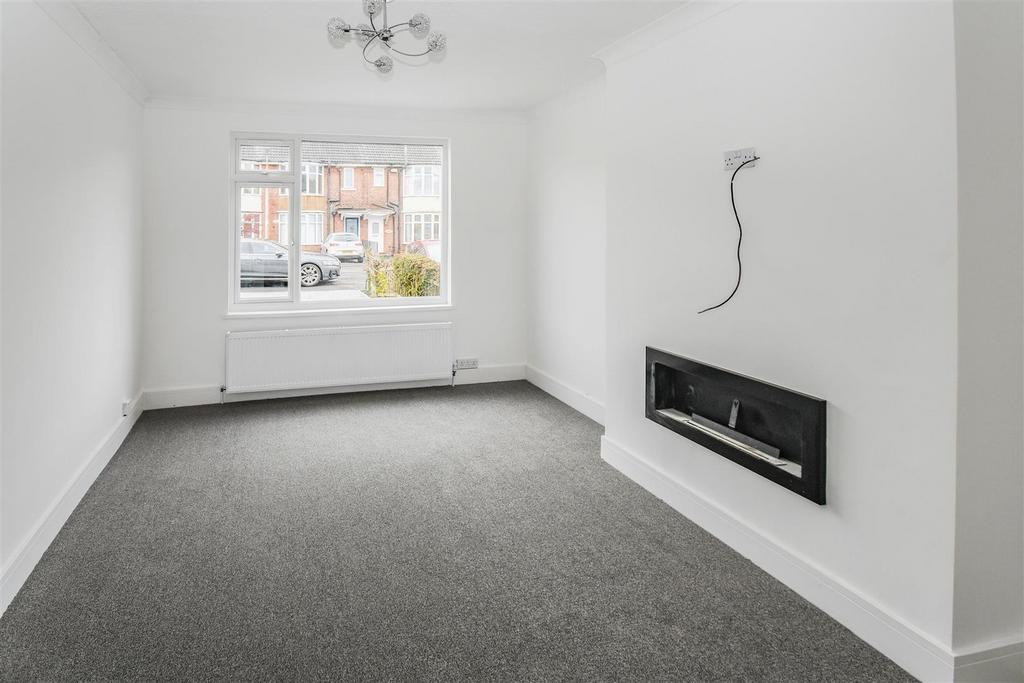 Lynton Avenue, Chanterlands Ave, Hull 3 bed terraced house for sale £