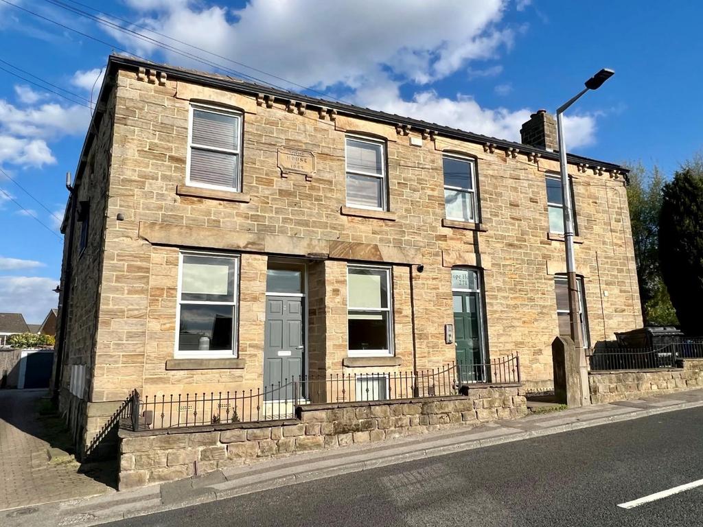 Higham Common Road, Higham, Barnsley... 2 bed duplex £600 pcm (£138 pw)