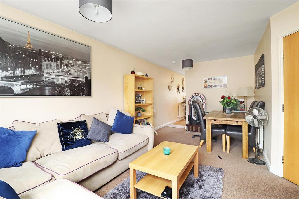 Kentmere Road, Timperley 2 bed apartment £180,000