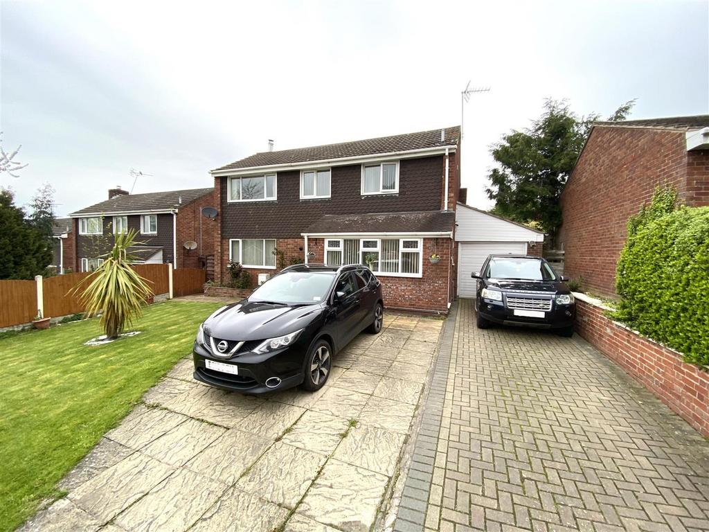 Callow Lane, Minsterley, Shrewsbury 3 bed detached house £350,000