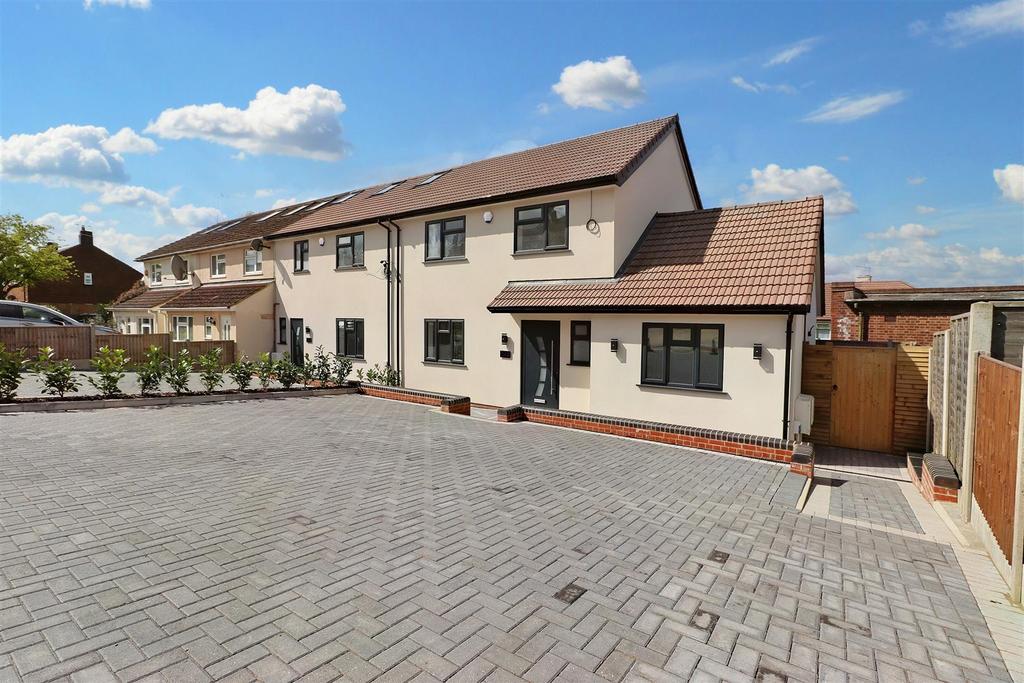 Beethoven Road, Elstree, Borehamwood 4 bed semidetached house for sale