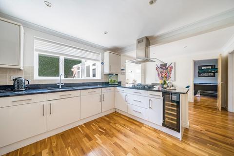 35 Thorncliffe View, Chapeltown, Sheffield, S35 3XU