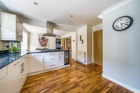 35 Thorncliffe View, Chapeltown, Sheffield, S35 3XU