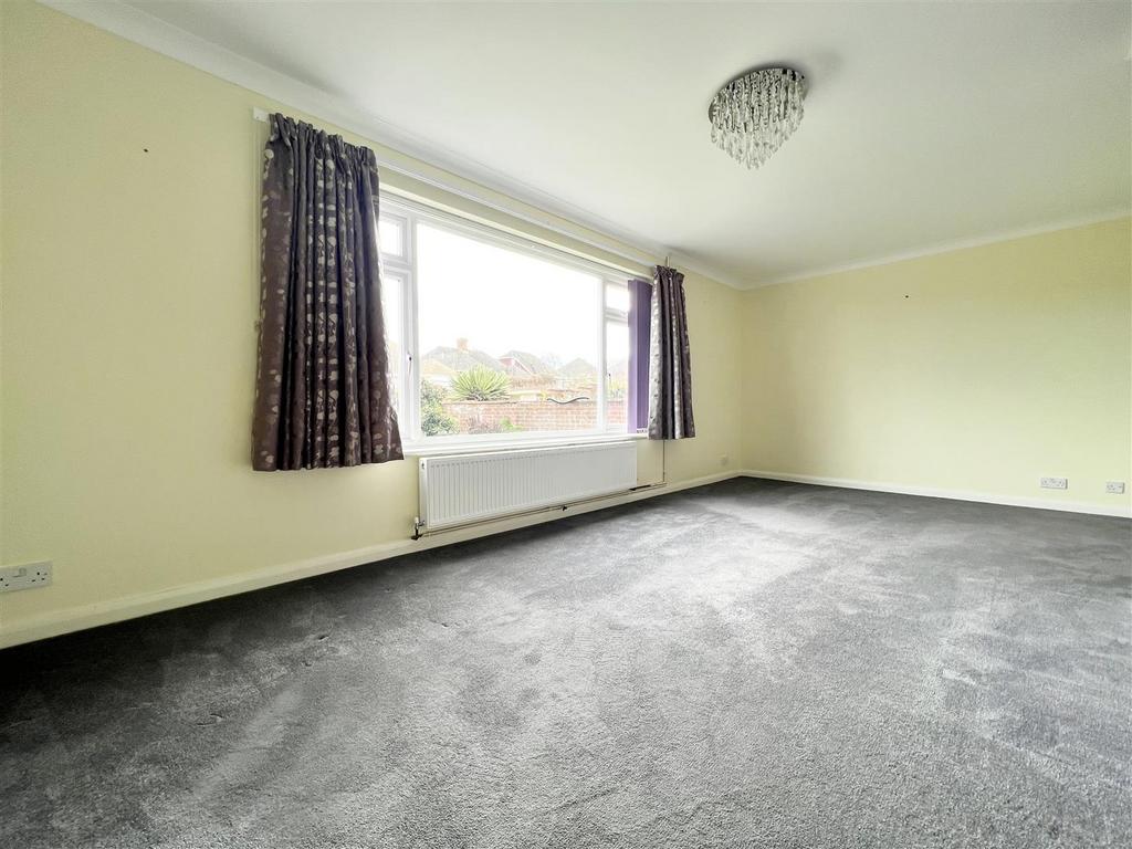 Meadow Way, Fairlight, Hastings 2 bed detached bungalow for sale £400,000