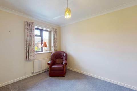 2 bedroom retirement property for sale - St. Marys Close, Ilkley, LS29
