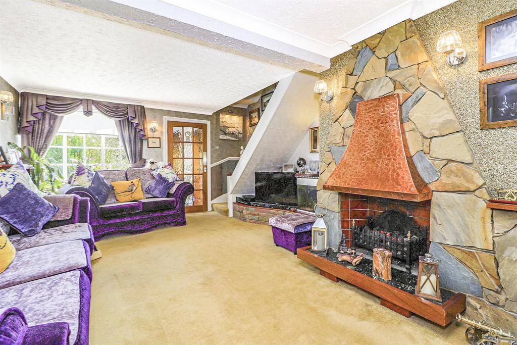 Lampits, Hoddesdon 4 bed semidetached house for sale £540,000