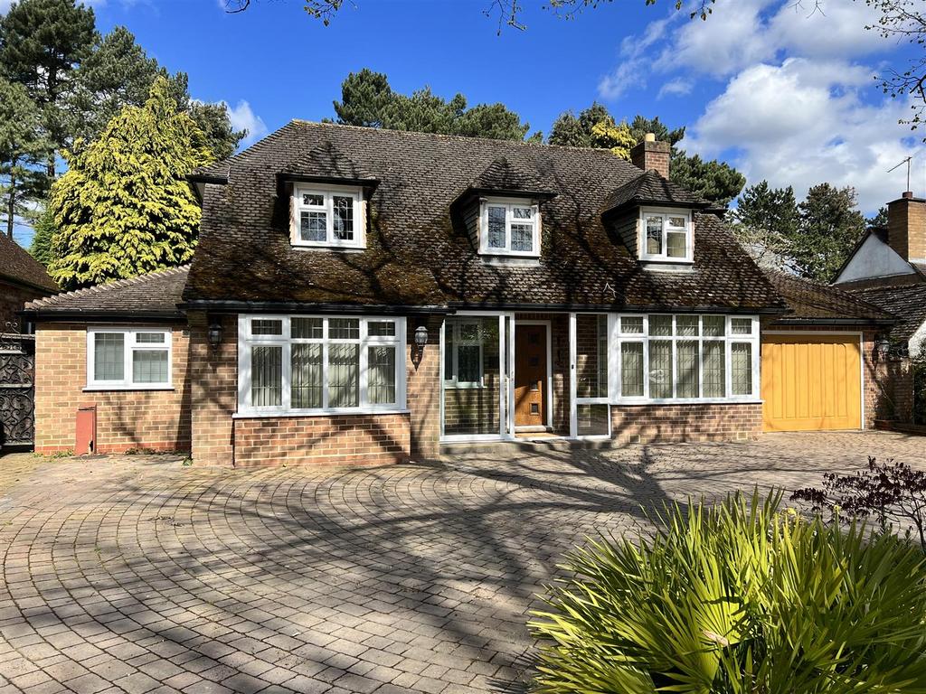 Rectory Lane, Castle Bromwich, Birmingham 4 bed detached bungalow for