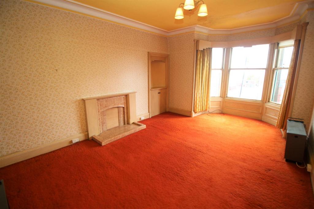 Union Street, Greenock 2 bed flat for sale £95,000