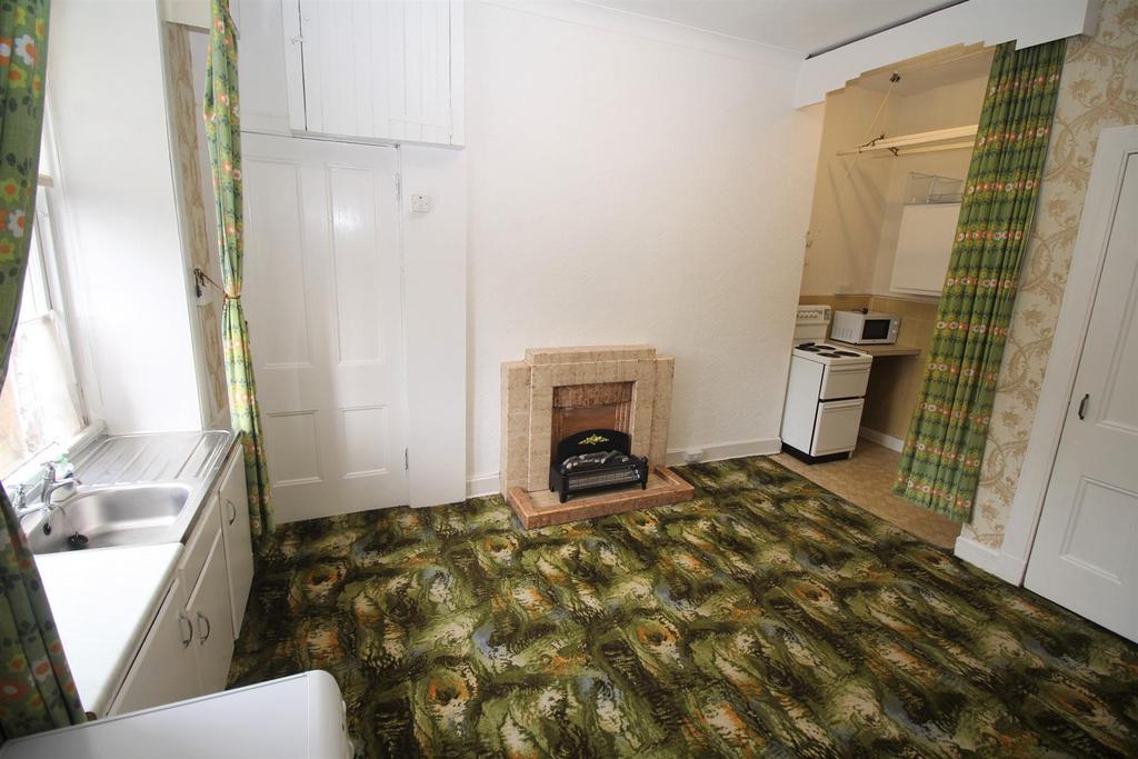 Union Street, Greenock 2 bed flat for sale £95,000
