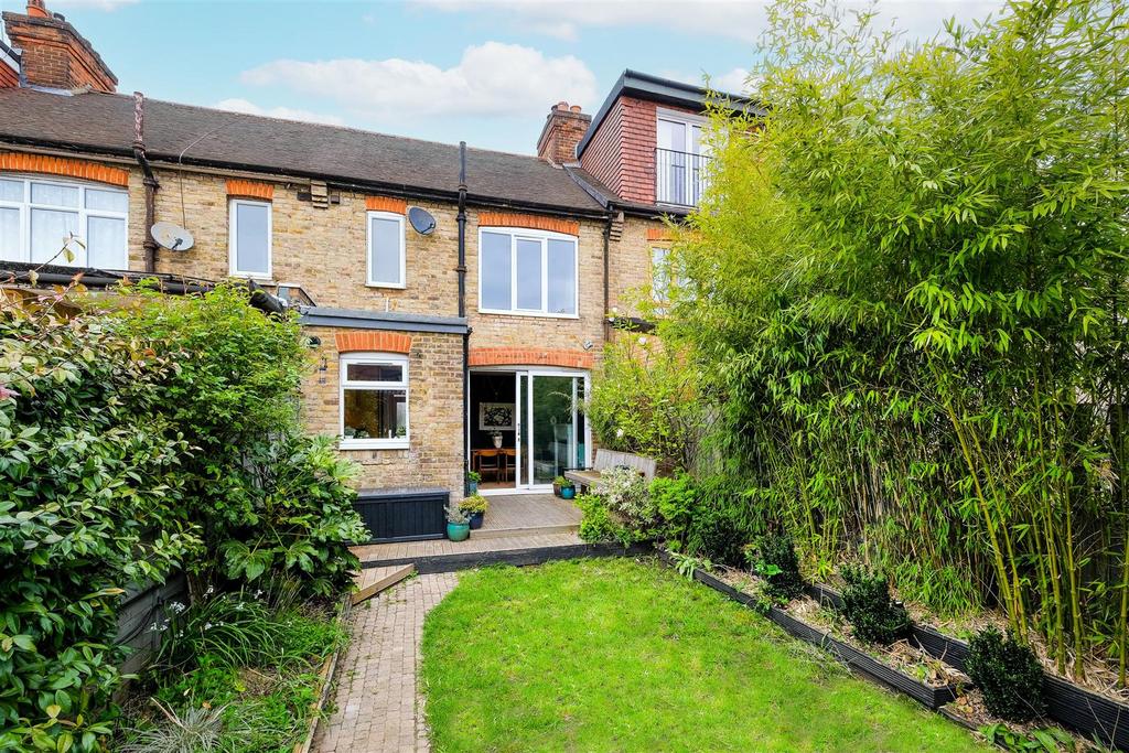 8 Anslie wood crescent ext-5.jpg