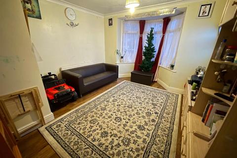 47 Crispin Road, Edgware, HA8 9EN