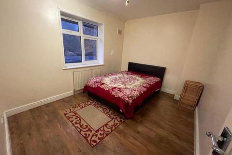 47 Crispin Road, Edgware, HA8 9EN