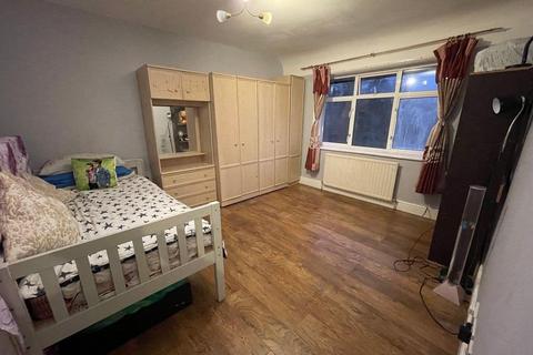 47 Crispin Road, Edgware, HA8 9EN