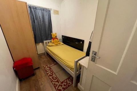 47 Crispin Road, Edgware, HA8 9EN
