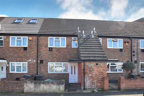 18 Laurel Gardens, Hounslow, TW4 6AQ