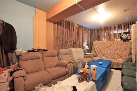 18 Laurel Gardens, Hounslow, TW4 6AQ