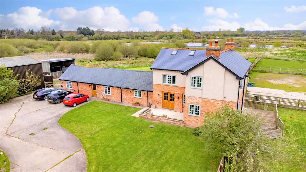 Browns Brook, Whixall, Nr Whitchurch 5 bed country house for sale £