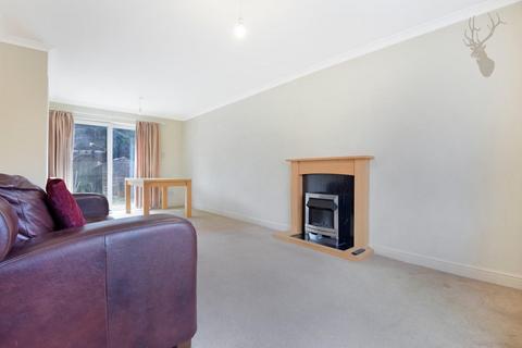 21 Trafford Close, Ilford, IG6 3DQ
