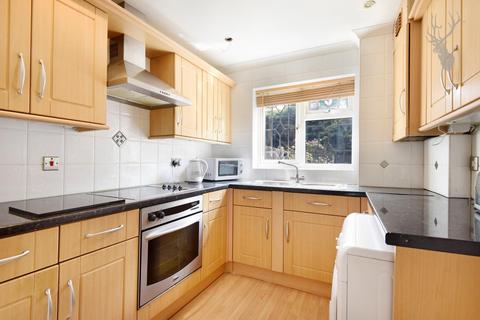 21 Trafford Close, Ilford, IG6 3DQ