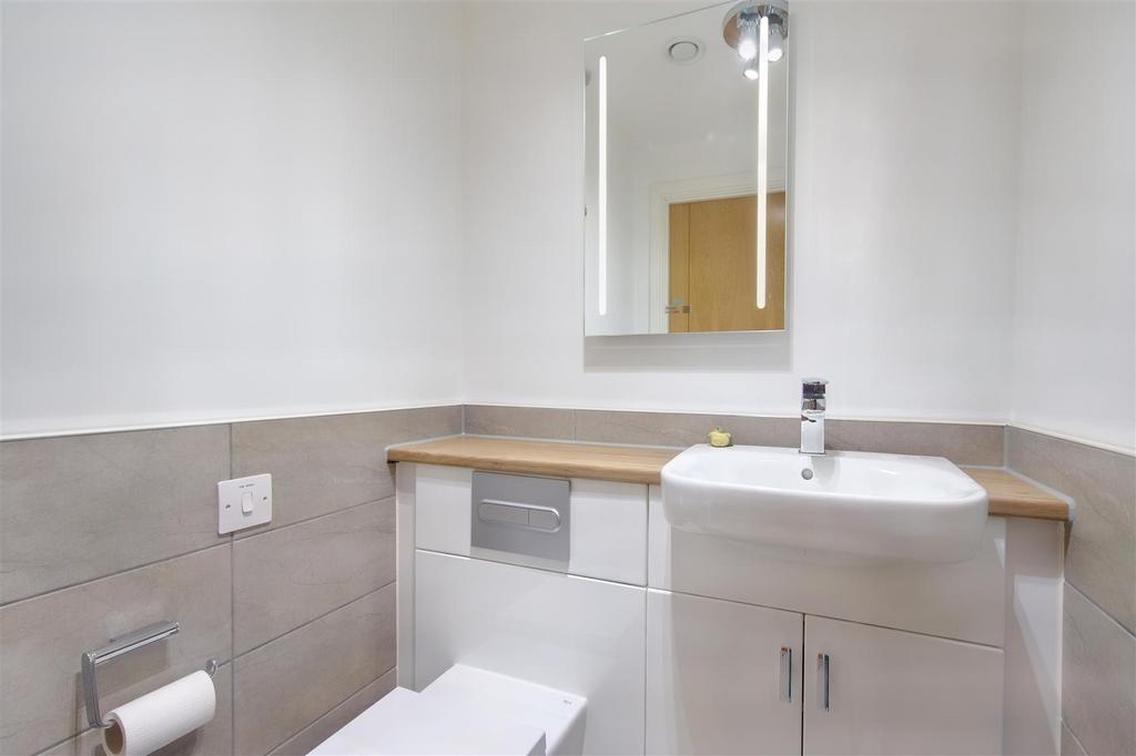 8547670-interior08.JPG