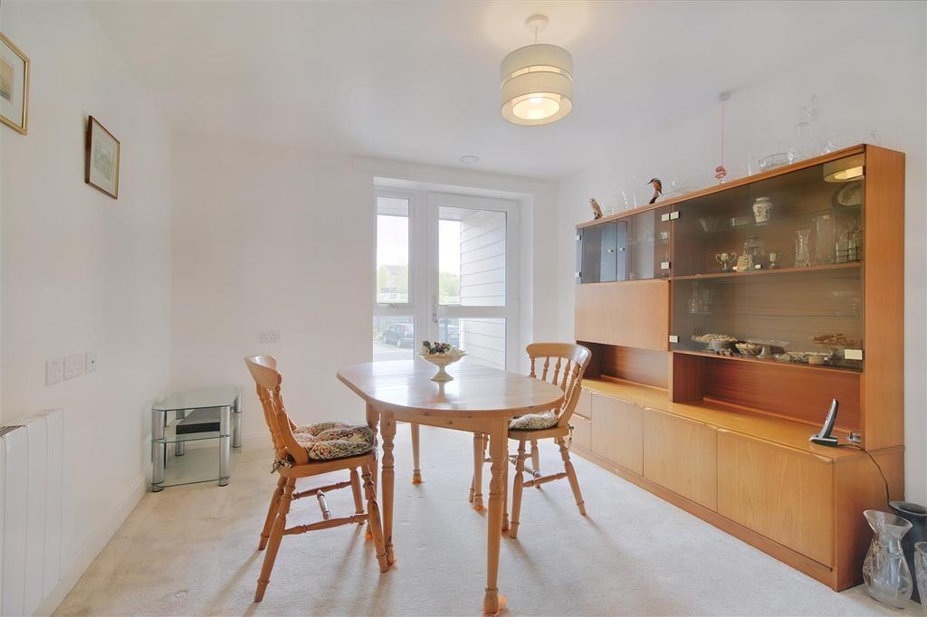 8547670-interior09.JPG